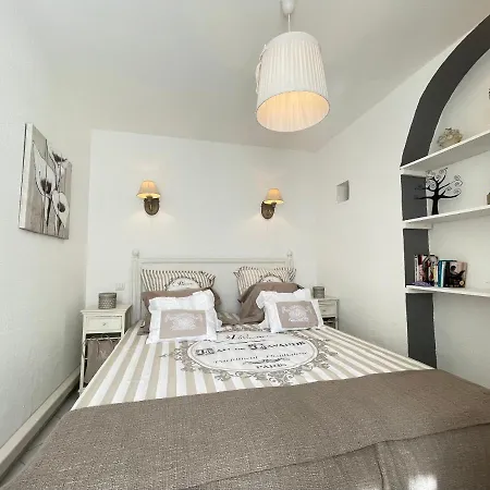 아파트 Renting - 9 Massena - Spacious Massena Square - Ac - Fully Equipped *